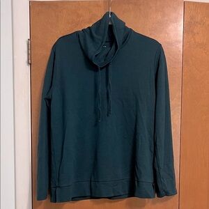 Wool& Wooland Tate Honeycomb Cowl Neck Top in Pine, Large